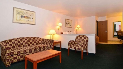 Magnuson Hotel Manitou Springs image 15